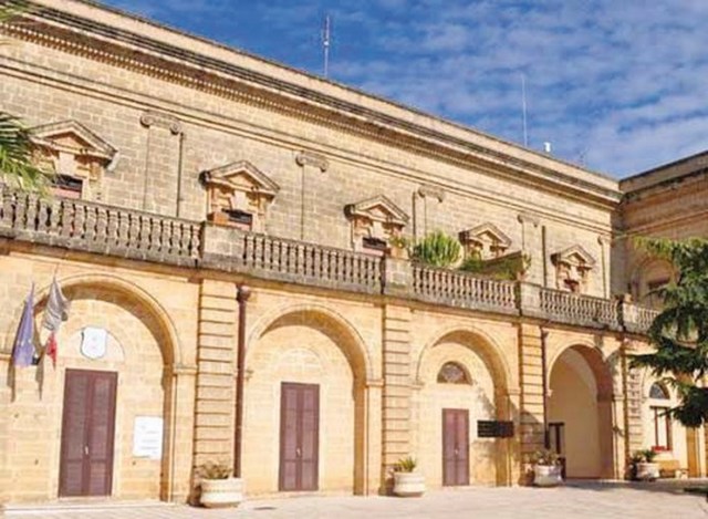 Palazzo-Villani-acquarica